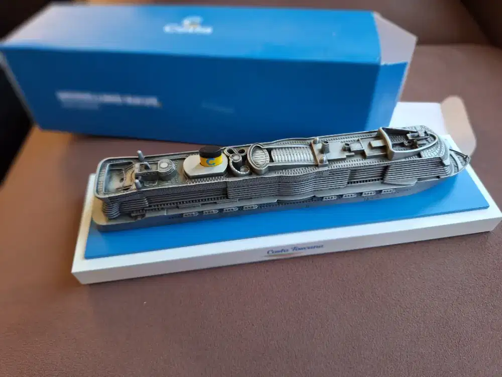 Dijual Miniatur kpl pesiar bhn logam