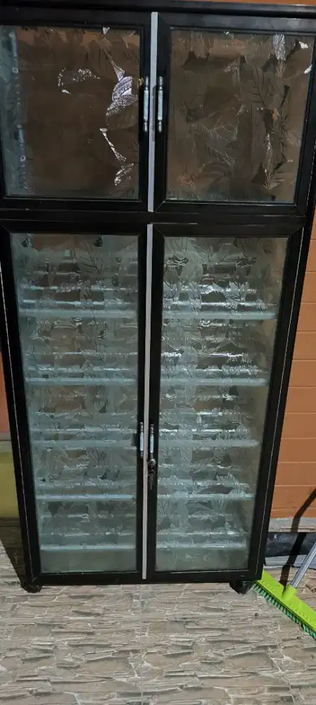 Lemari sepatu almunium