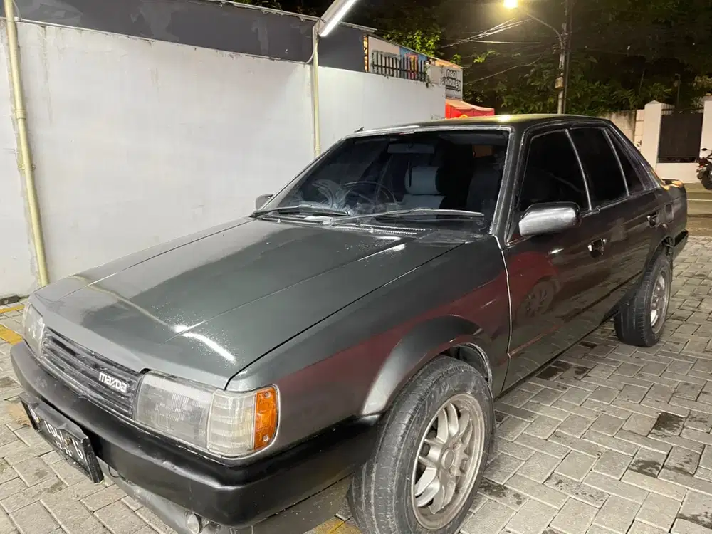 Mazda 323 1986 Bensin
