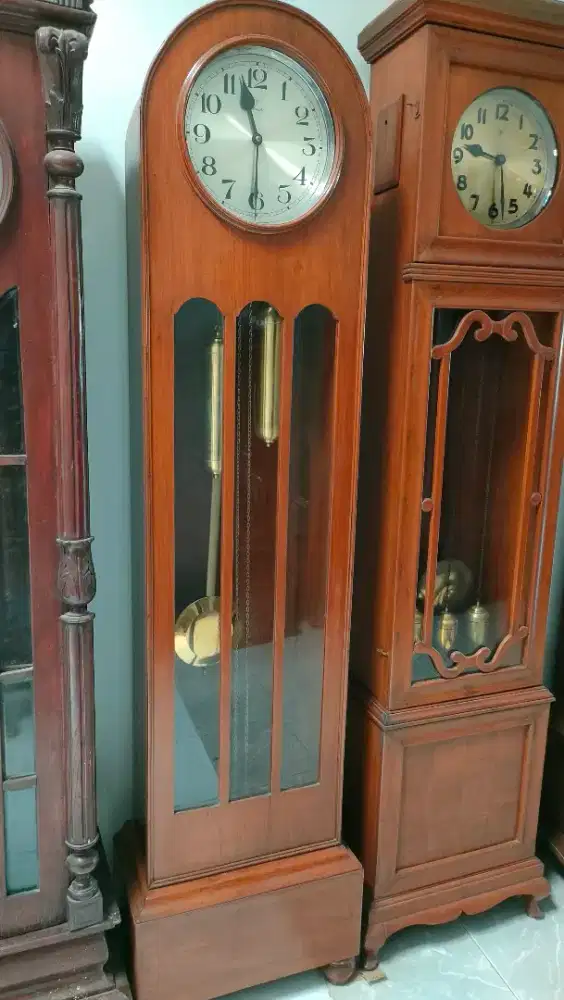 Jam almari mauthe bandul 2 kerek