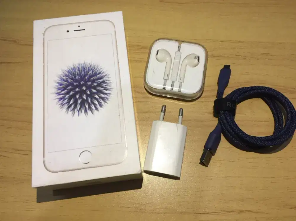 Iphone 6 gold 32gb Fullset + free 4 casing
