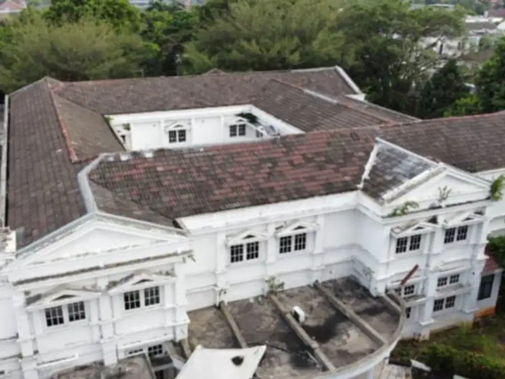 Tanah 1 Ha + Bangunan Ex Sekolah di Kemang Timur – SHM, Di Bawah NJOP Harga 165M