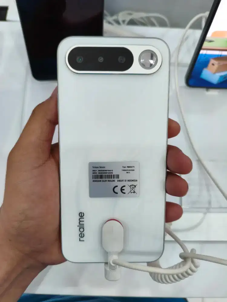 Handphone Realme 16