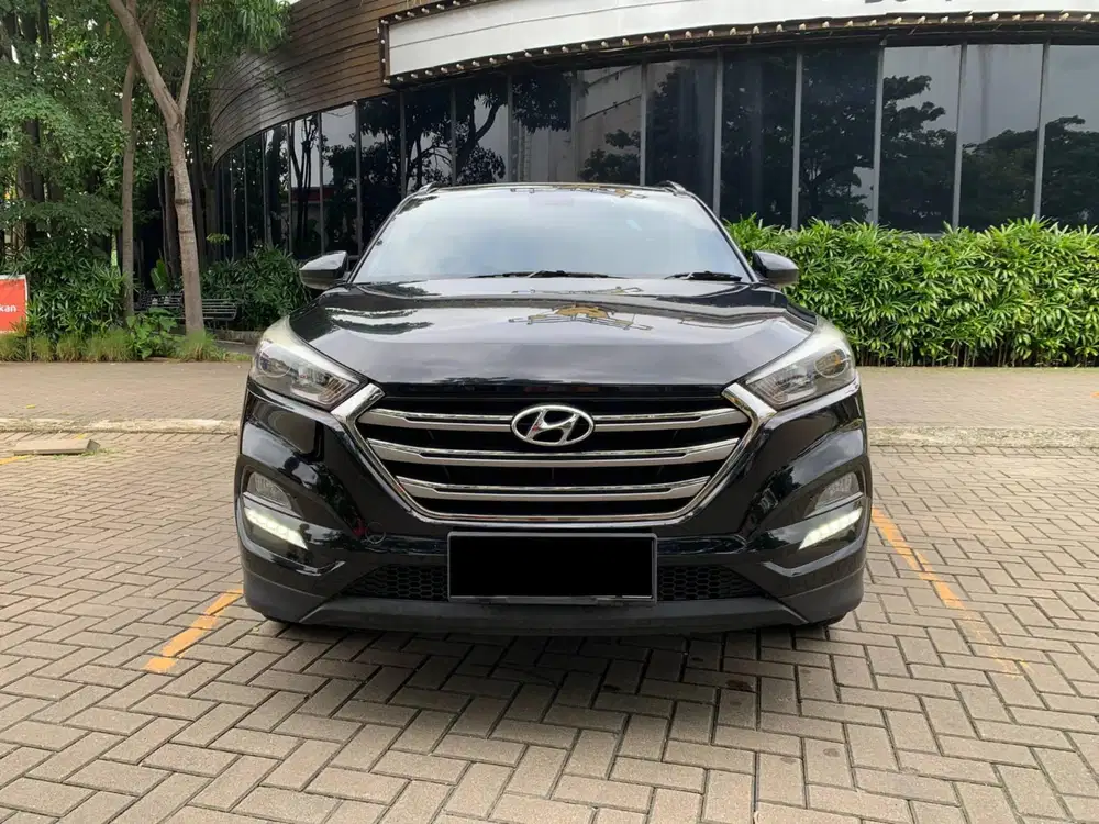 OBRAL TERMURAH HYUNDAI TUCSON XG 2.0 AT 2017 HITAM