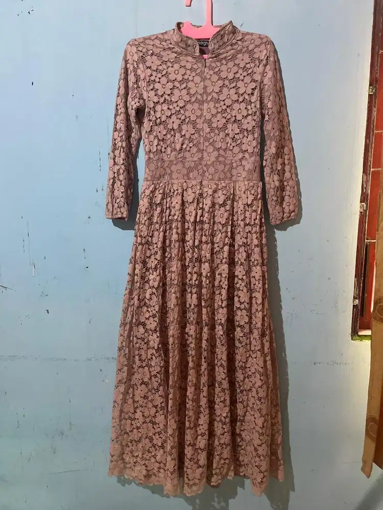 Preloved Dress Brokat