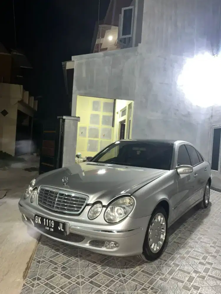 Bismillah mercy E 260  tahun 2005