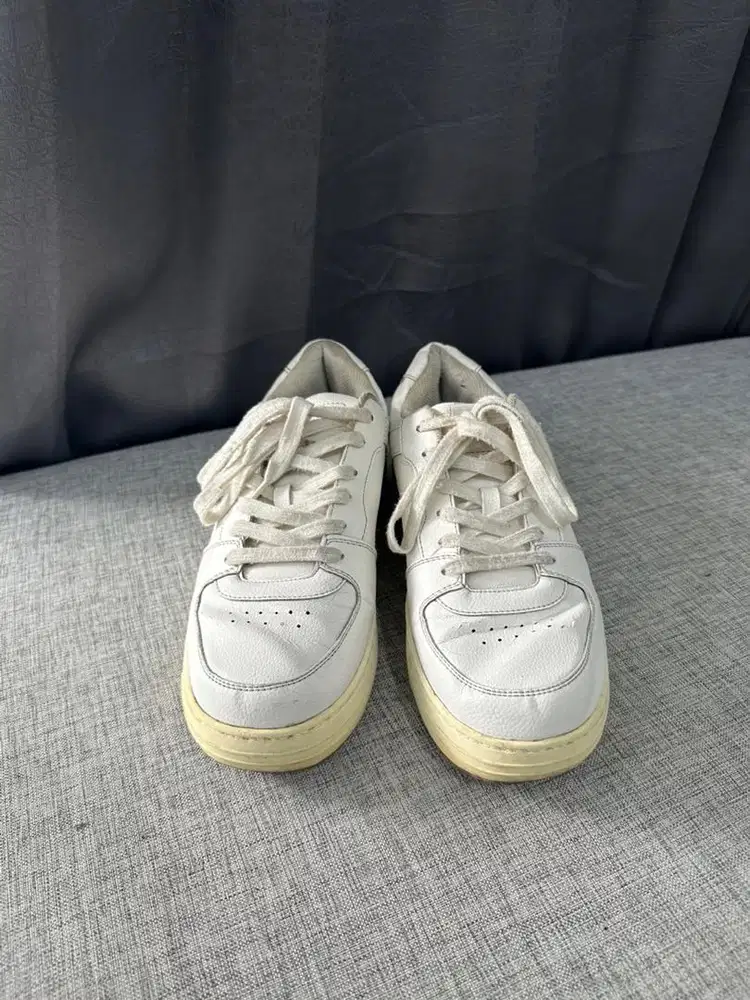 Sepatu pull and bear second size 43