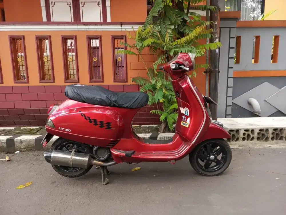 PIAGGIO VESPA LX150 IE A/T 2012 AKHIR BISA TT HP FLAGSHIP