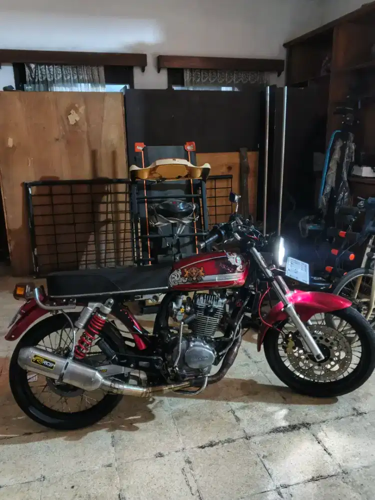 Jual motor cb100 lokasi pasteur