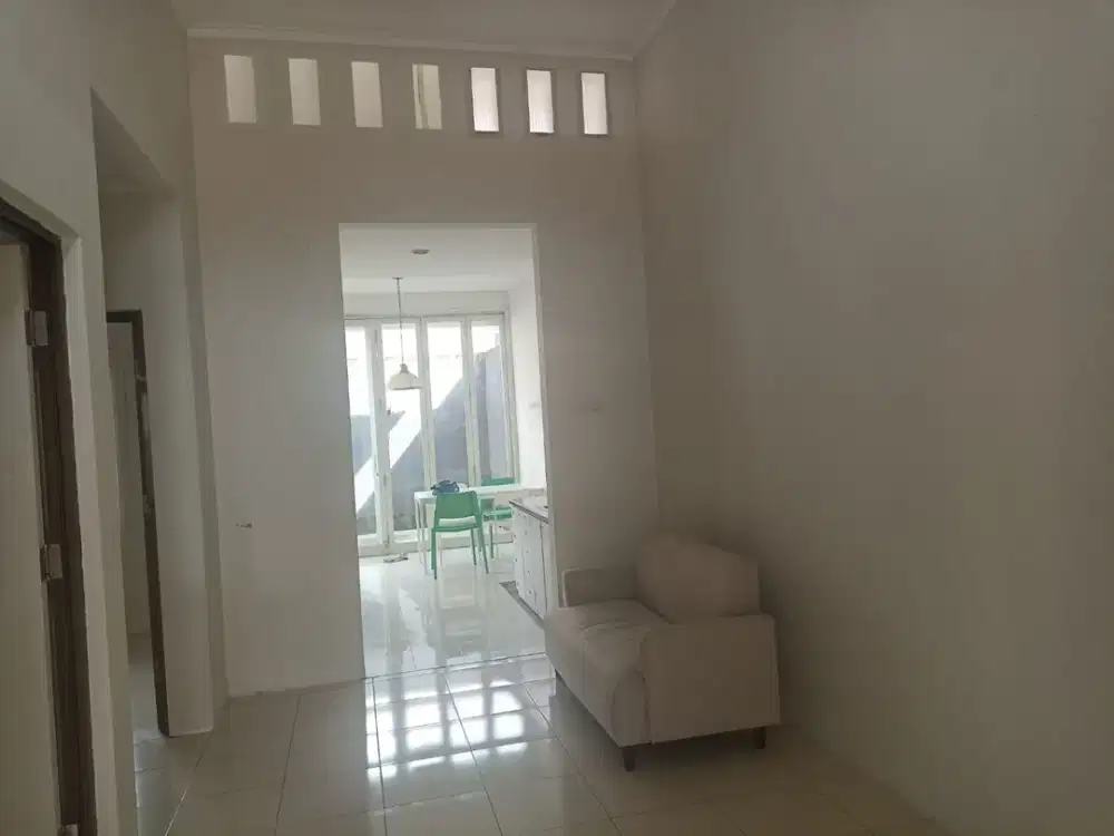 Disewakan rumah terawat dan baru selesai renovasi di kota baru parahyangan kbp tatar jingganagara dkt BAIS, CBCS, Whoosh, Tol Padalarang