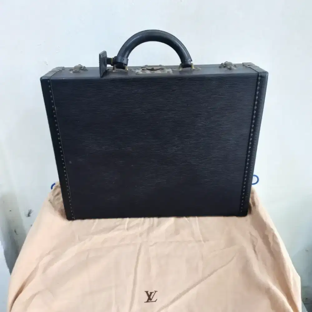 Louis Vuitton President Case Bag  Epi second original