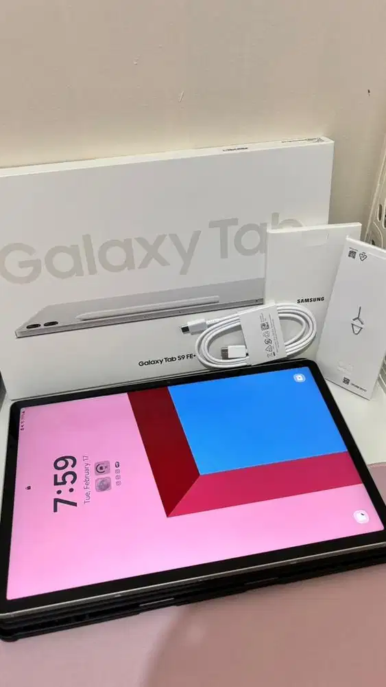 Samsung Tab S9 FE + WiFi 8/128 Like New Full Set + S Pen - Mulus 99%