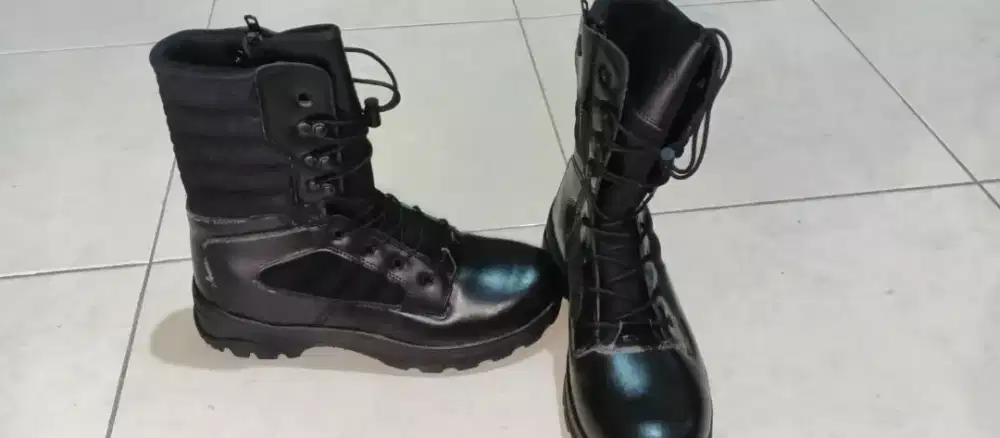 Dijual 3 pasang sepatu (1 PDL & 2 PDH)