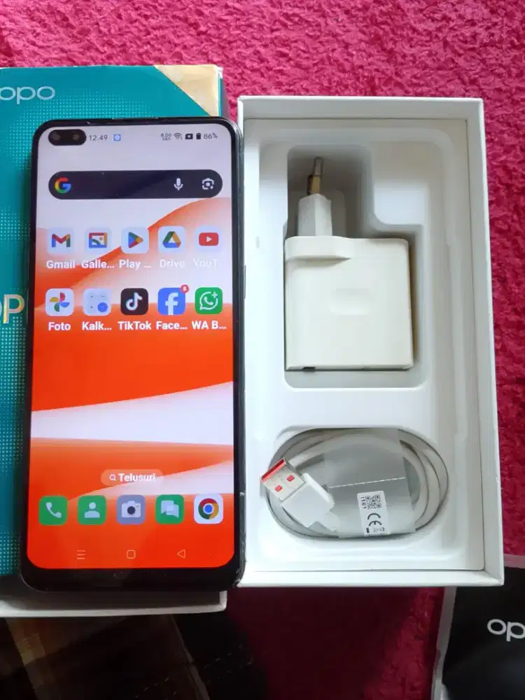 Di Jual Oppo Reno 4 Ram8+5Gb / Rom128 mulus lancar komplit