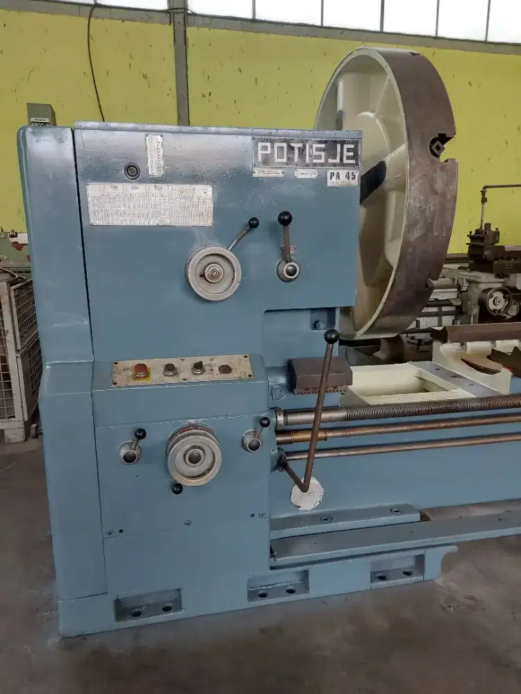 Mesin bubut kerja 4,5 M Germany