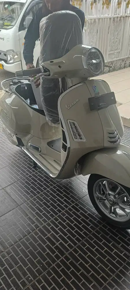 Dijual Vespa GTS CLASSIC 150 iGET