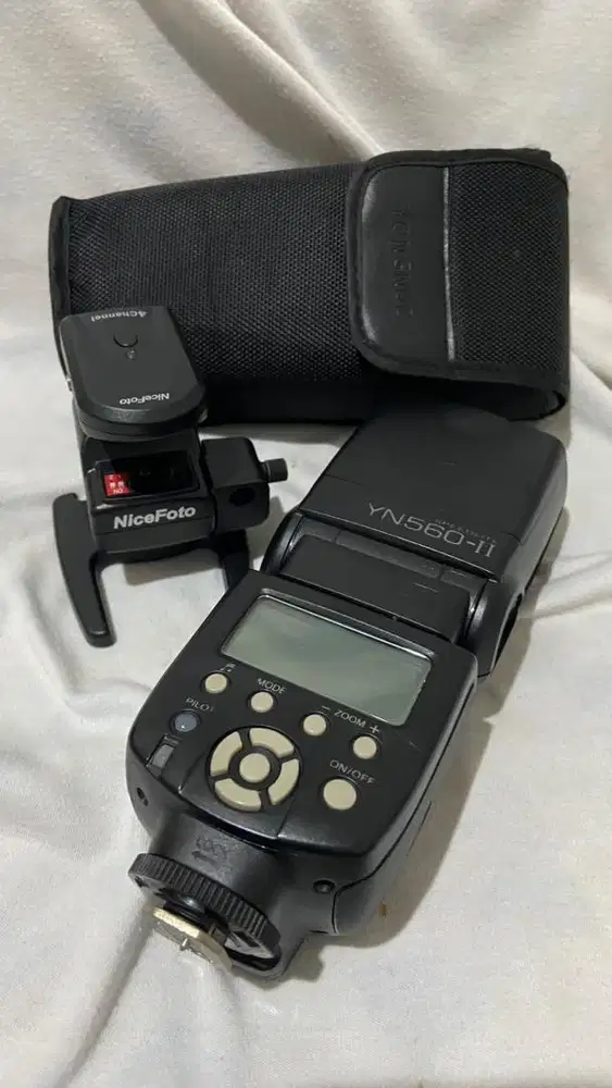 Flash Yongnou Speedlite YN560-ll  FREE trigger