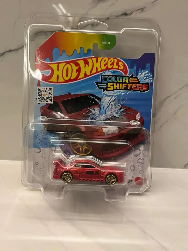 Hot Wheels Nissan Skyline GTR BNR32 color shifter