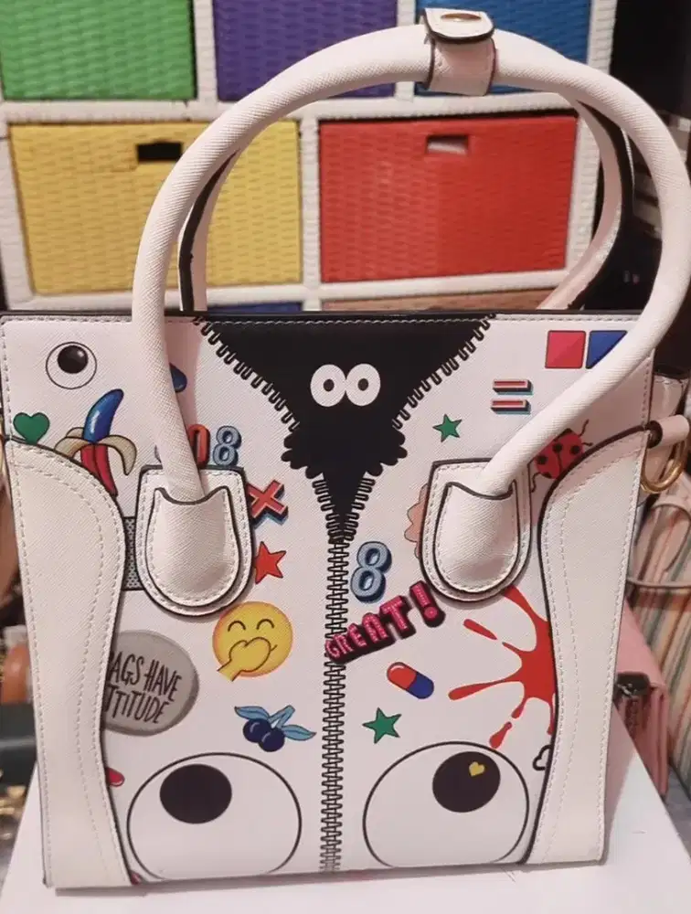 Huer mata warna putih