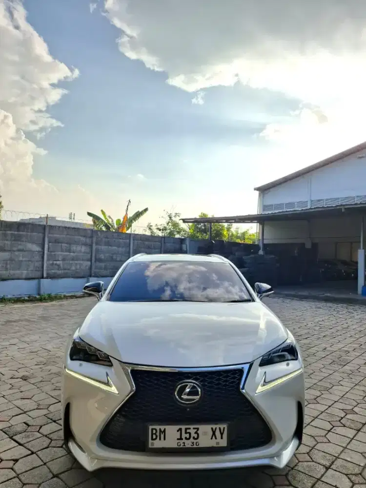 Lexus 2015 NX200 Fsport matic. Km 83rb antik