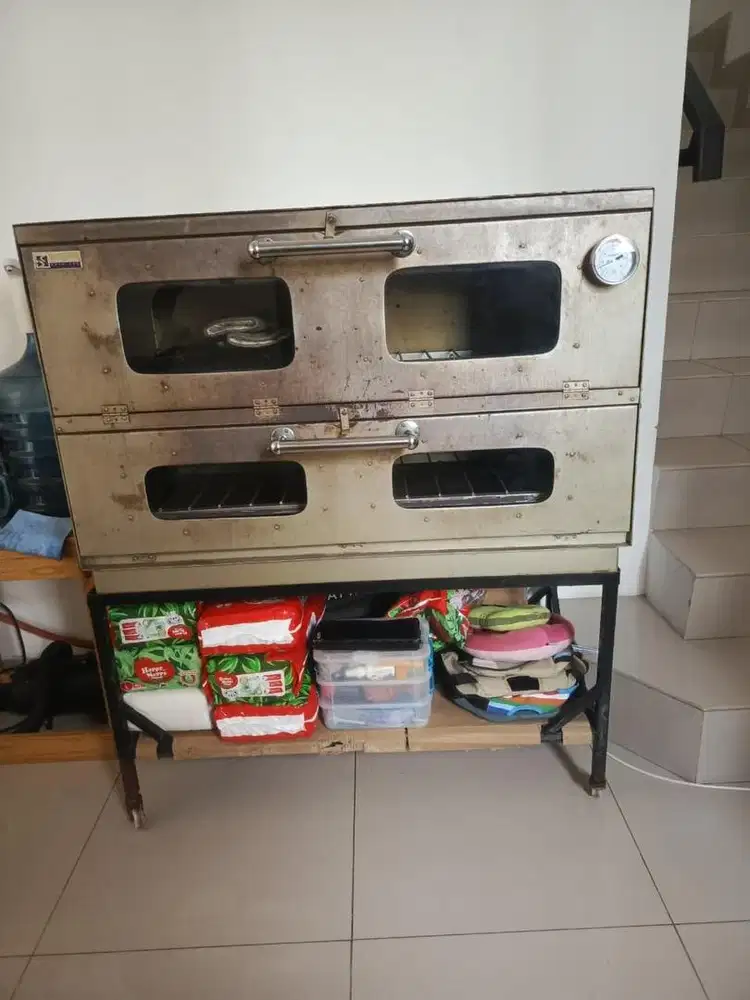 Oven panggang 2 pintu