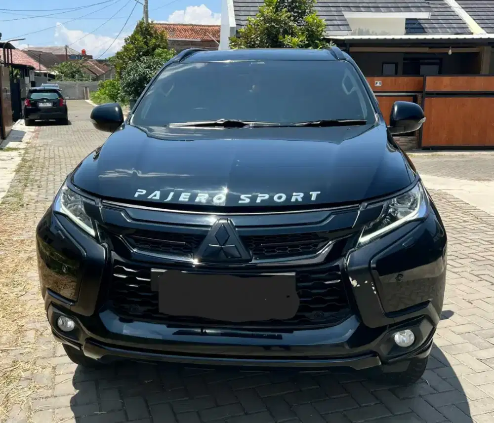 For sale Mitsubishi Pajero 2.4 Dakar  Rockford fosgate black editions