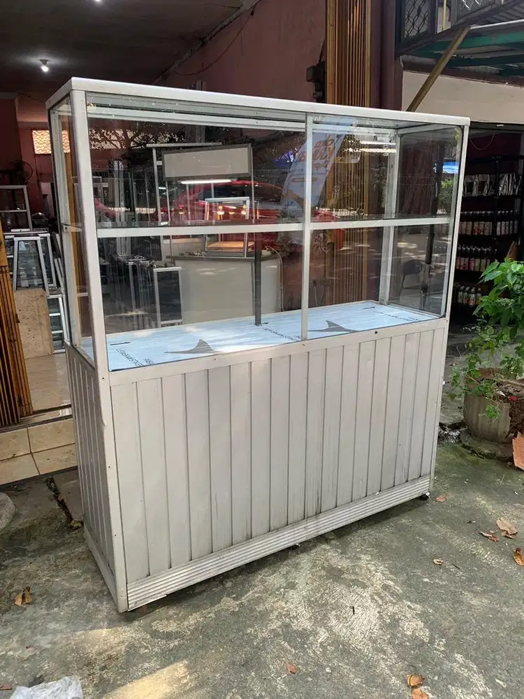 Etalase gerobak alumunium 150cm bekas dagang nasi