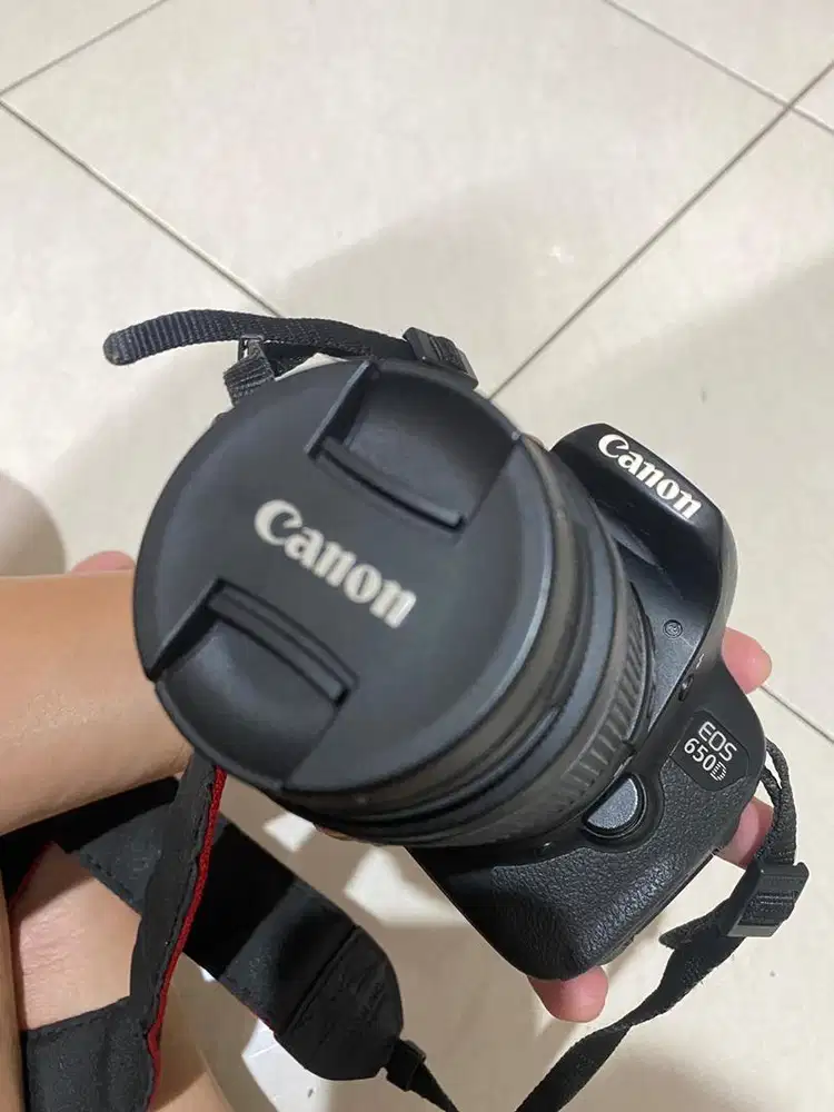 Canon EOS 650D + Lensa Canon EF 75-300mm Telephoto