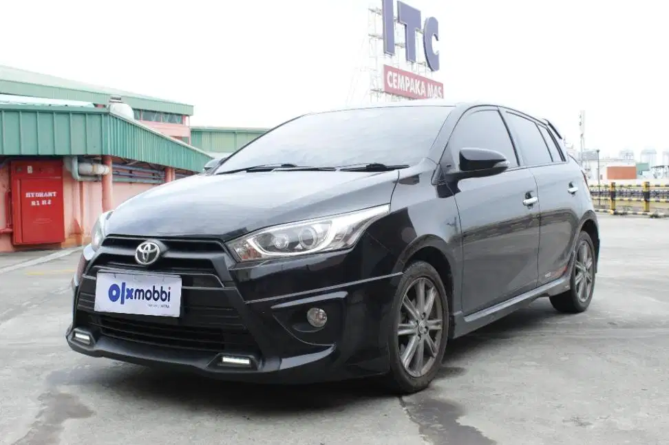 TDP 7,JT, Toyota Yaris 1.5 TRD Sportivo Bensin-AT Hitam 2014