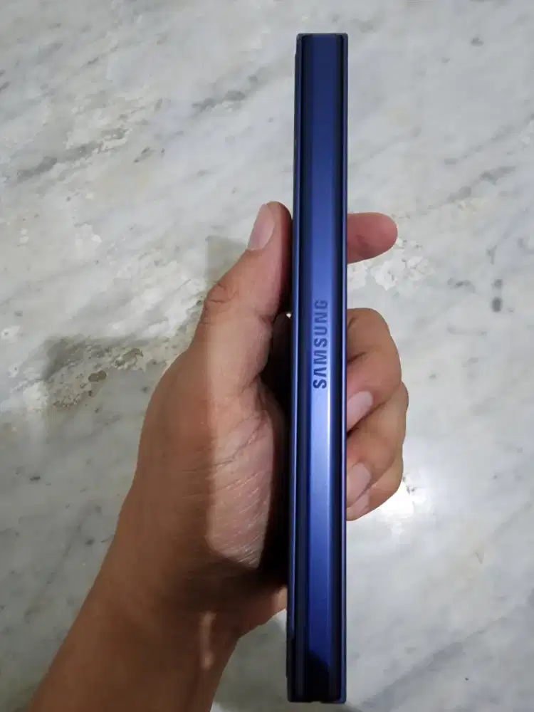 Z Fold, Navy Blue, Mulus (Bisa TT/Barter)