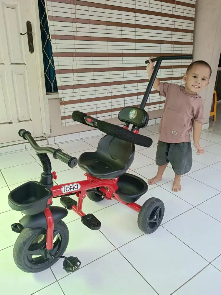 Sepeda Anak Roda Tiga PMB Iora T27 Sepeda Roda Tiga Iora T27