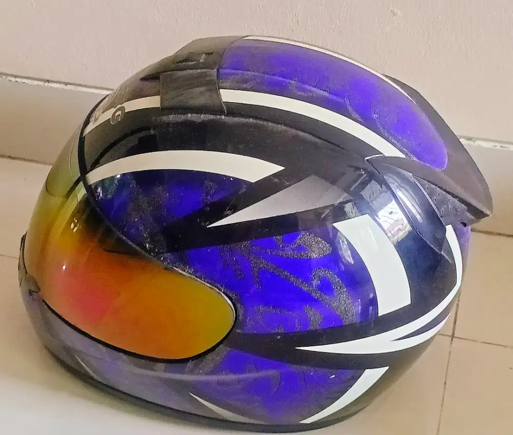 jual helm full face bekas ukuran kecil
