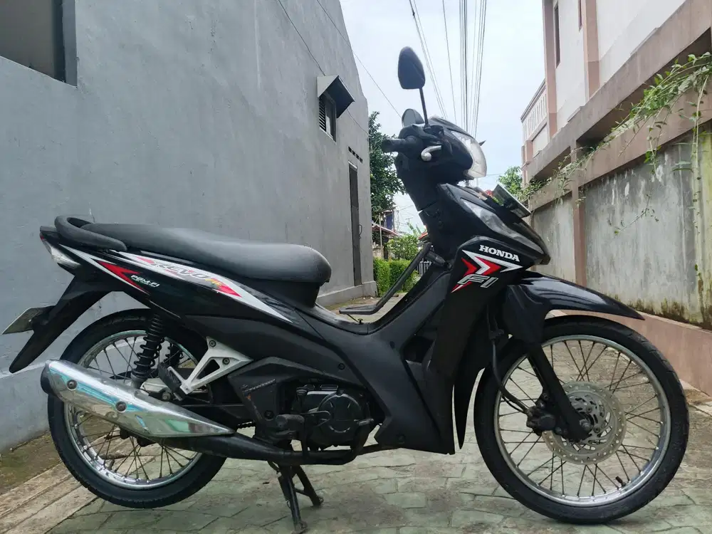 Honda Revo 2015 stater tokcer halus mulus terawat