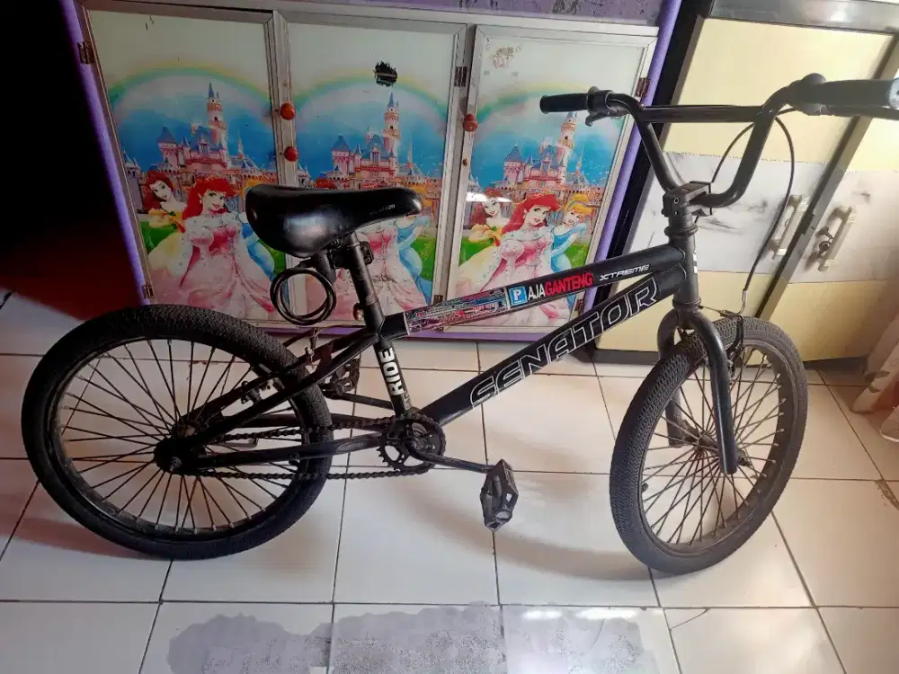 Sepeda BMX Senator