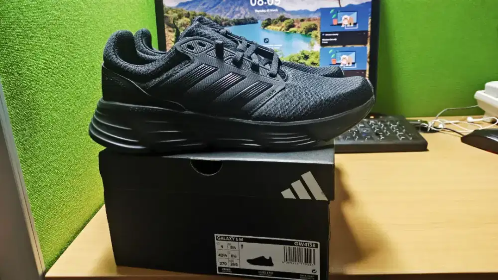 BRAND NEW SNEAKERS SEPATU RUNNING ADIDAS GALAXY 6 M FULLBLACK ORIGINAL