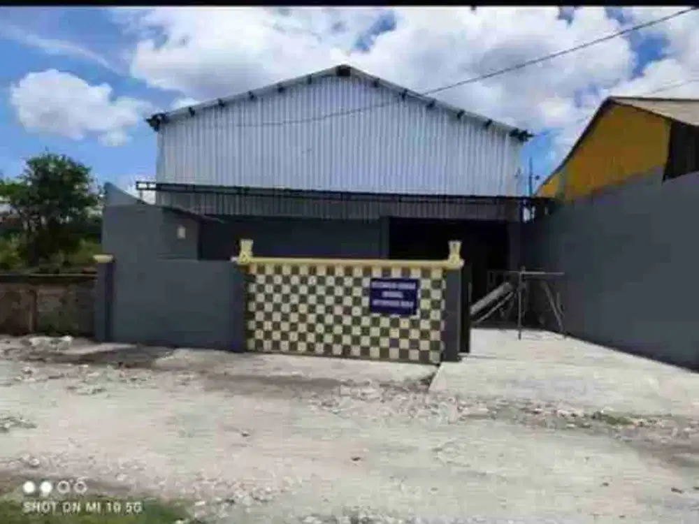 over kontrak gudang 4 are di mahendradata Denpasar