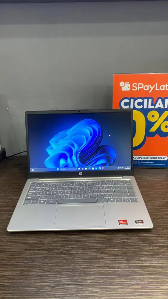 HP 14 EM0320AU / EM0321AU Ryzen 3 7320U 8GB SSD 512GB 14′′ FHD W11+OH2