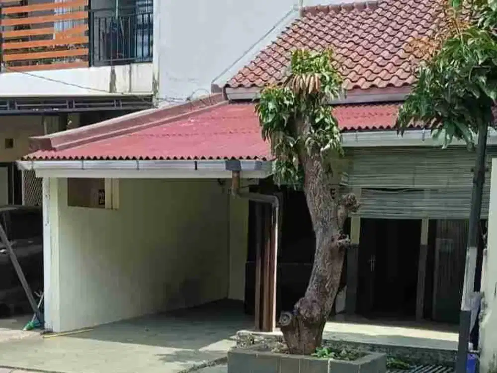 Rumah di Raffles Hills Cibubur