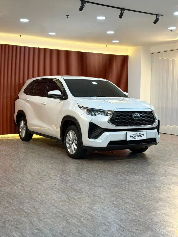 Toyota Innova Zenix 2.0 V CVT 2024 Odo 25 Ribu Record Antik Bergaransi