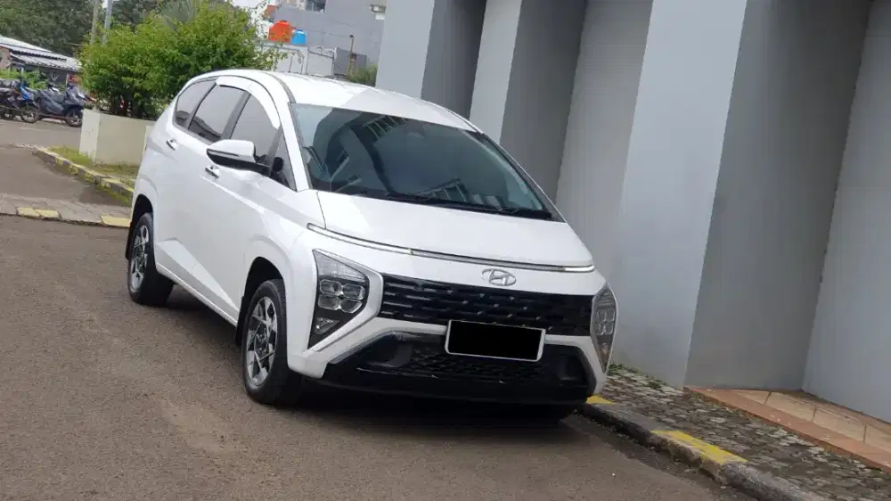 [ LOW KM ] Hyundai Stargazer Prime 1.5 4x2 AT Putih 2023/2024