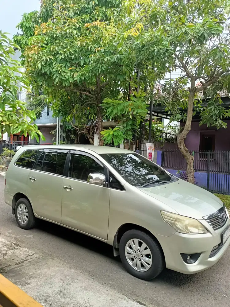 Toyota Kijang Innova 2005 Bensin