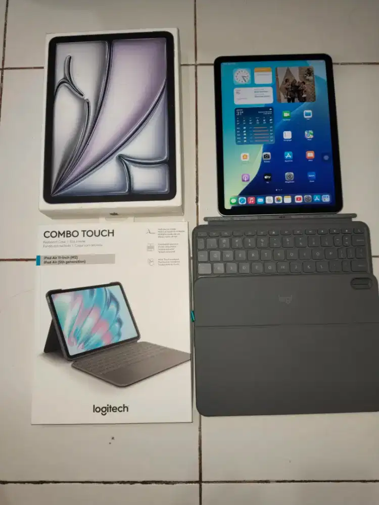 iPad Pro 11 M2 128 iBox dan Logitech keyboard