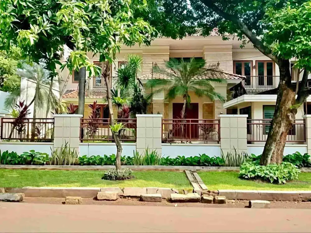 Turun Harga! Rumah Mewah Kebayoran Baru Jakarta Selatan – LT 562m², SHM, Harga 41M Nego