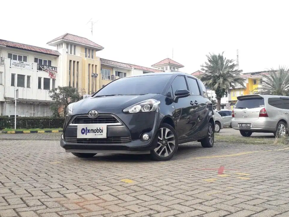 TDP 8,JT, Toyota Sienta 1.5 V Bensin-AT Hitam 2017