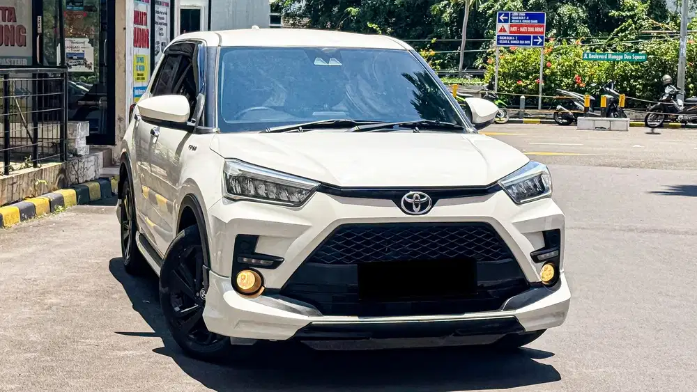 Toyota Raize 1.0T GR TSS Fullspec 2021 Putih metalik