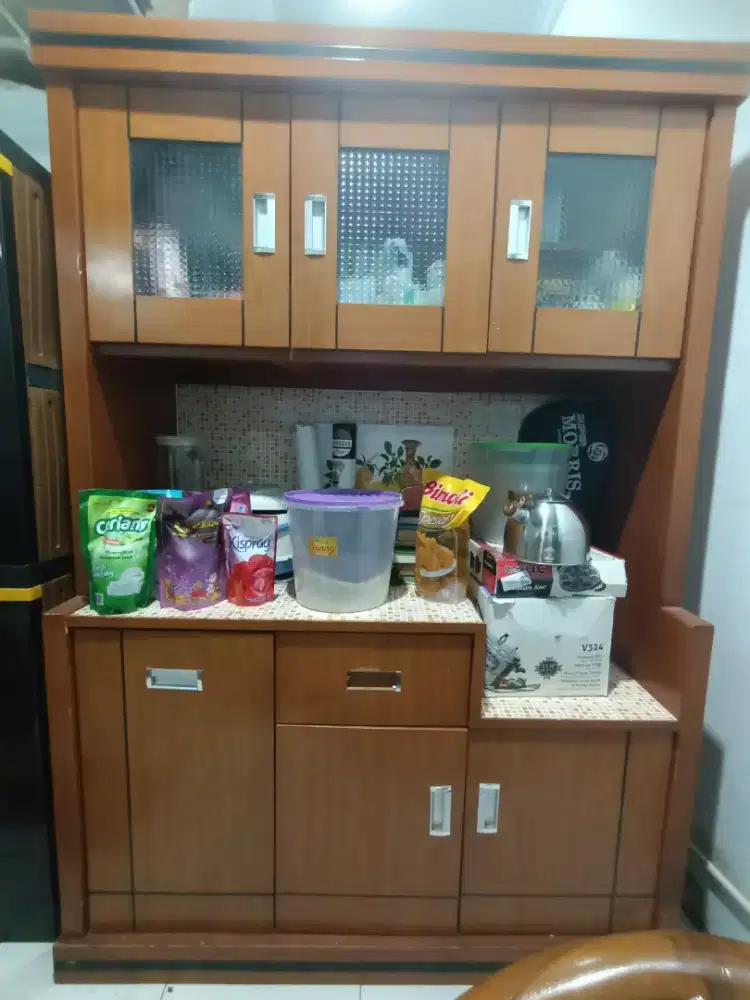 Lemari rak piring kayu