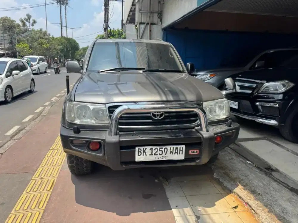Toyota landcruiser diesel VX100 th 2001 siap pakai