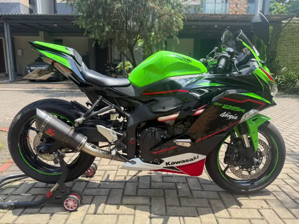 Kawasaki Ninja ZX 25 R ABS Quick Shifter