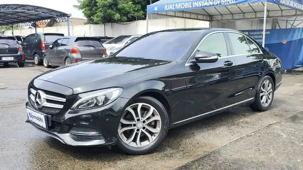 DP RENDAH - Mercedes-Benz C200 2.0 W205 Bensin-AT 2014