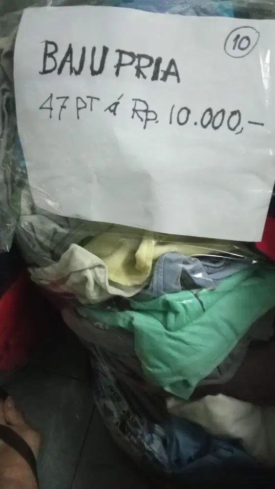 Thrifting baju campuran borongan